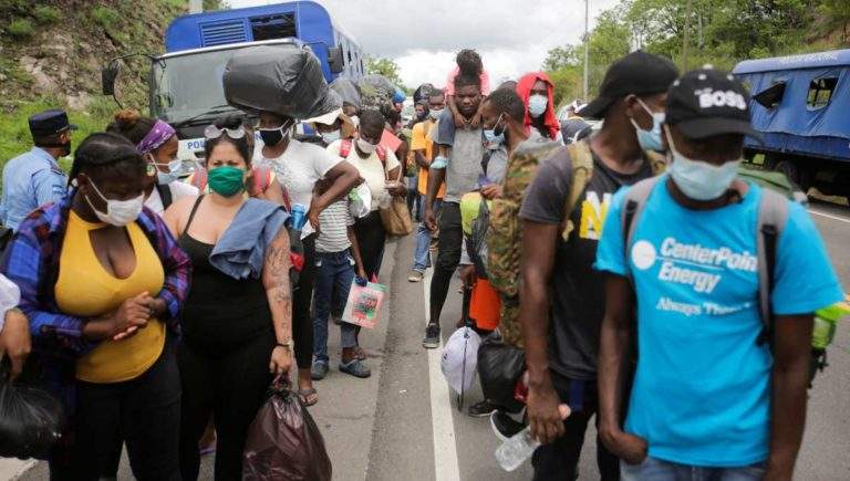 Exhortan a gobiernos a preparar medidas sanitarias ante posible arribo de caravanas de migrantes