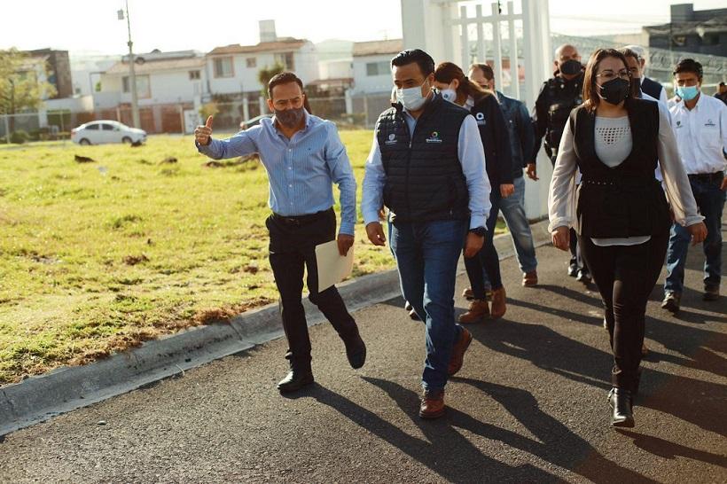 Entrega Luis Nava reencarpetado en Privada Juriquilla.