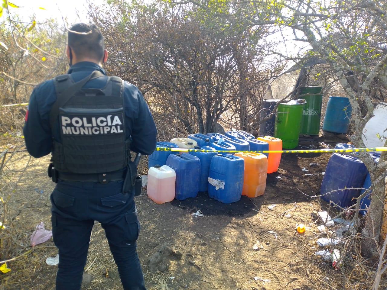 Aseguran toma clandestina de combustible en el ejido de Ajuchitlancito, Pedro Escobedo.