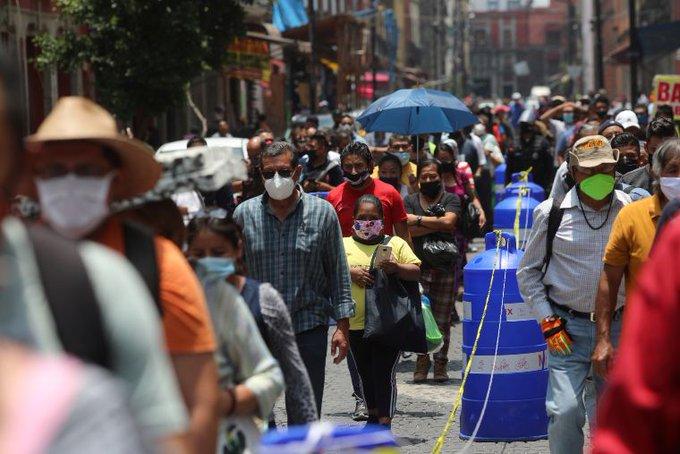 Pandemia se expande sin control por México; se registra nuevo récord de contagios de COVID-19 con 12,127.