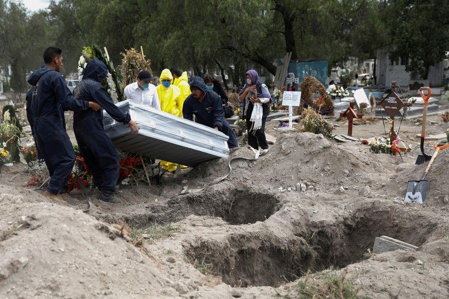 México registra 1,584 muertos por COVID-19; la cifra más alta desde el inicio de la pandemia. Foto: Carlos Jasso / Reuters.