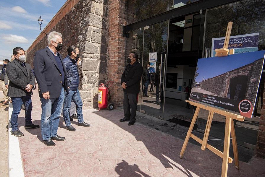 Pancho Domínguez y Enrique Vega inauguran nuevo Centro Municipal en El Marqués.
