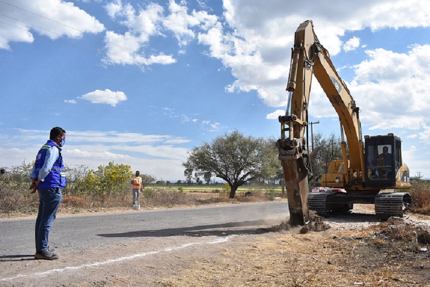 El Alcalde Amarildo Bárcenas encabezaó el arranque de obras de mejoramiento urbano en Guadalupe Septién.