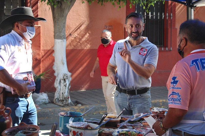 Ciudadanos de Corregidora expresan a Miguel Nava el grave problema de inseguridad.