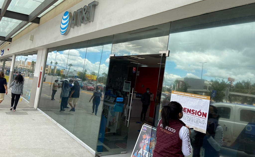 La Profeco suspende comercialización de servicios de telefonía móvil de AT&T en Querétaro y 9 estados más