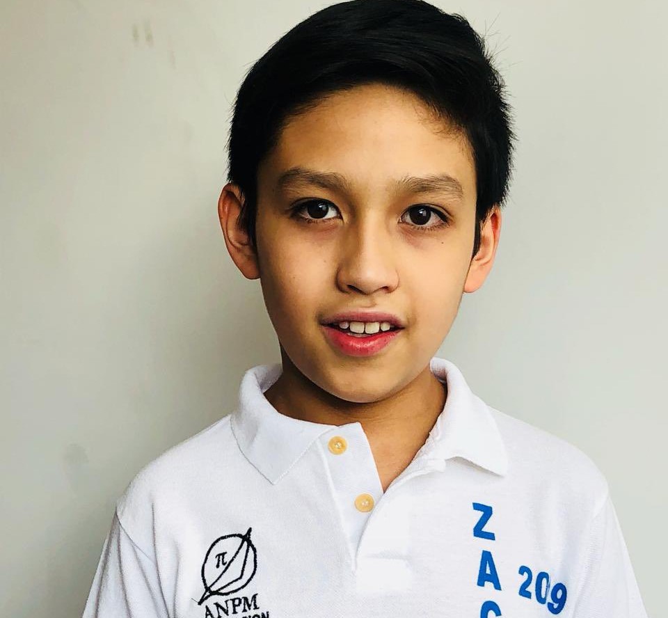 El niño Rodrigo Saldívar ganó medalla de oro para México en olimpiada internacional de matemáticas.