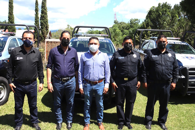 Peñamiller tiene 3 nuevas patrullas para seguridad; el Gobernador Francisco Dominguez hizo la entrega