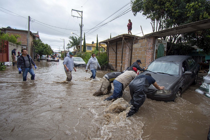 Lluvias dejan afectaciones en 3 localidades de El Marqués.