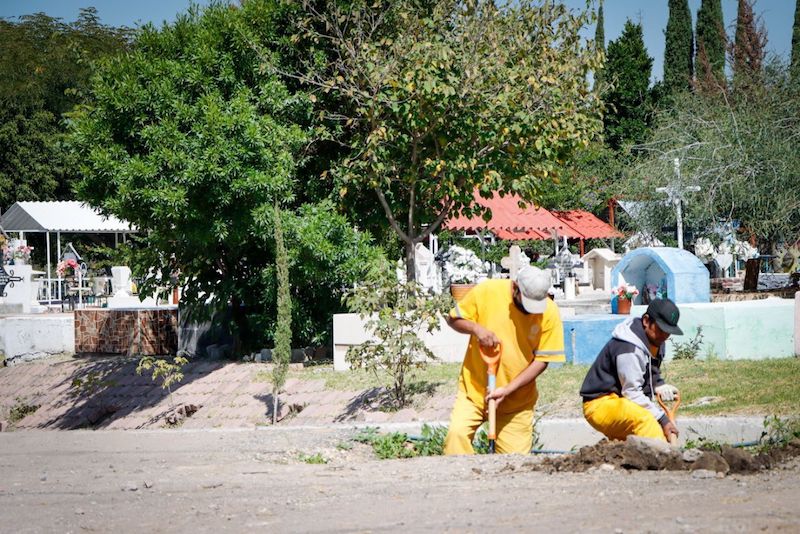 Panteones de Corregidora abrirán en festividades por Día de Muertos