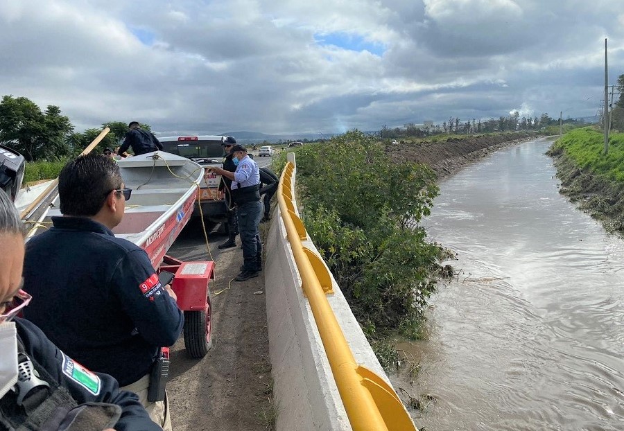 Siguen con la búsqueda de persona desaparecida tras lluvias en Corregidora.