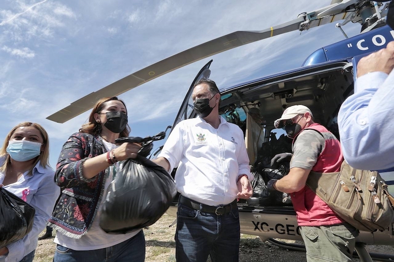 Supervisa Mauricio Kuri traslado de víveres y medicamentos para afectados por las lluvias en Pinal de Amoles