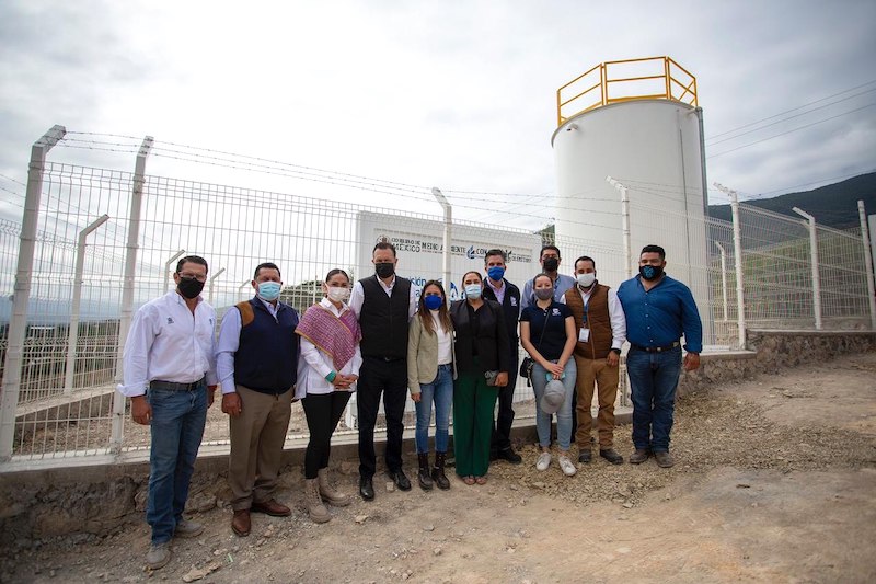 El Gobernador Mauricio Kuri entrega sistema de agua potable en El Rayo Jalpan de Serra.