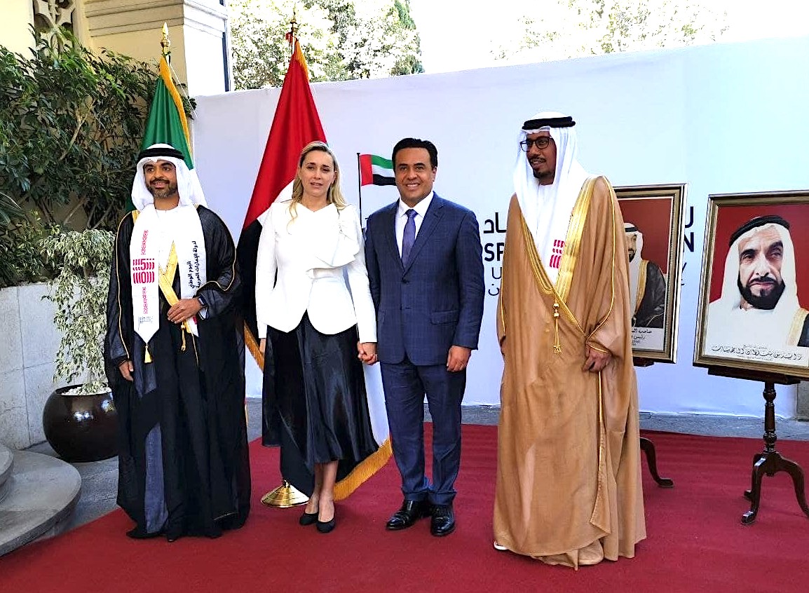 Luis Nava fomenta relaciones con los Emiratos Árabes Unidos