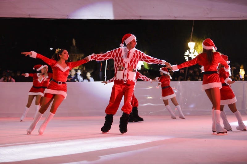 Pista de hielo e iluminación, atracciones de Querétaro por temporada navideña.