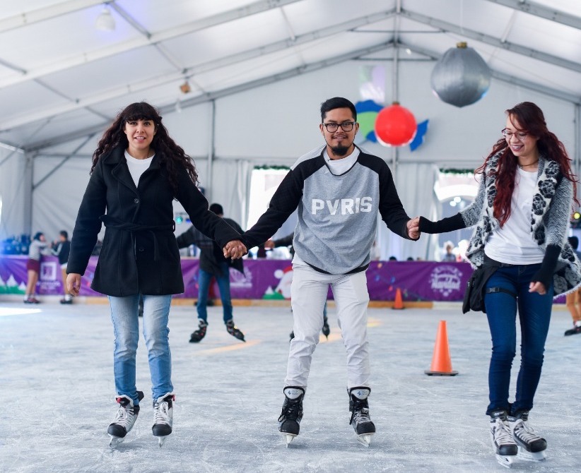 Preparan instalación de pista de hielo a Querétaro Capital