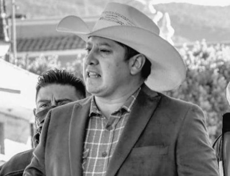 Asesinan al Alcalde de Contepec Michoacan Enrique Velázquez Orozco.