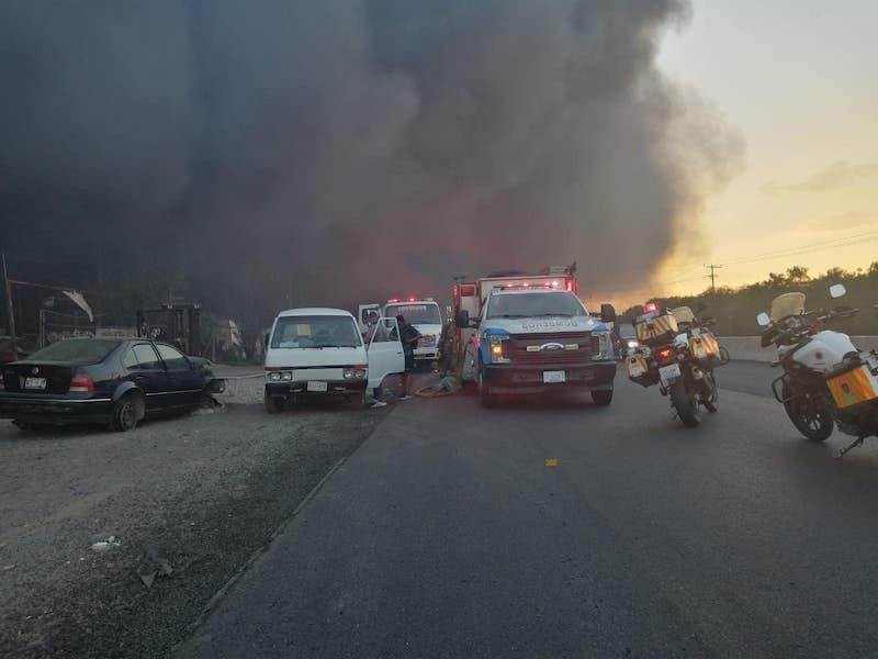 Se queman 80 vehículos en incendio de Yonke en Apaseo el Alto