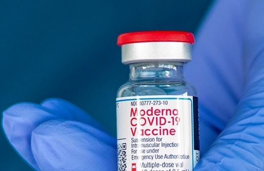 Moderna pide autorización de a su vacuna AntiCOVID para menores de 6 años