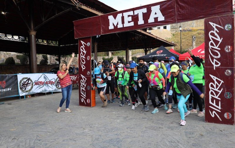 Participan 250 personas en la Carrera- Ruta Trail de los Amoles en Pinal.