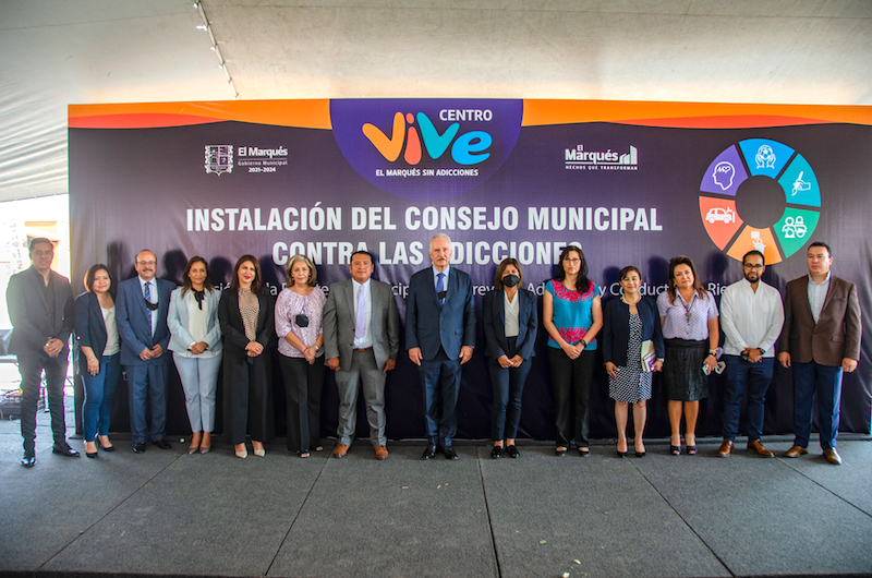 Enrique Vega Carriles presenta estrategia para combatir adicciones y conductas de riesgo en El Marqués.