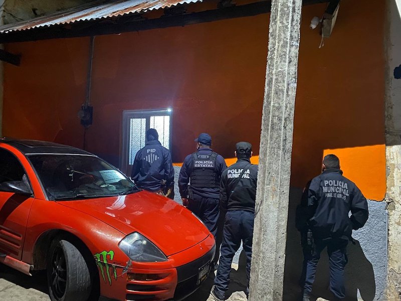 Catean 9 domicilios de San Joaquín y Pinal de Amoles; detienen a 9 personas por narcomenudeo