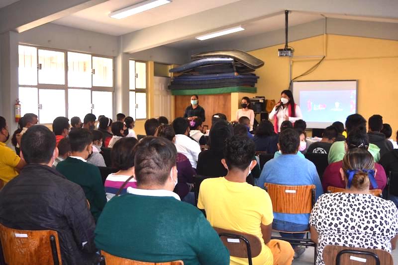 Realizan en Pedro Escobedo taller sobre Habilidades para la Vida en Adolescentes.