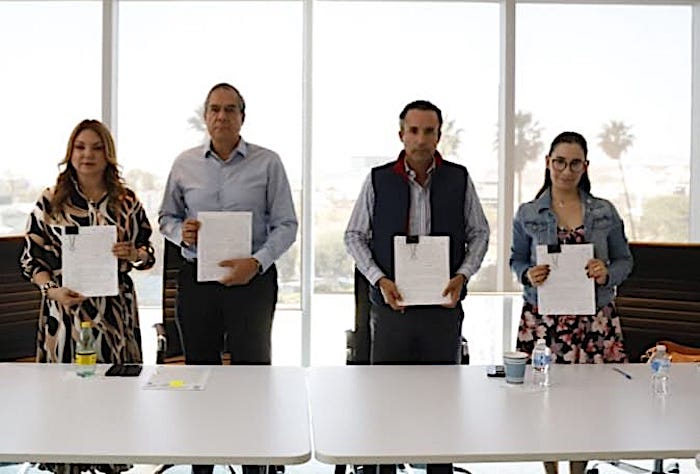Municipio de Querétaro signa convenio para reactivar el centro comercial Central Park.