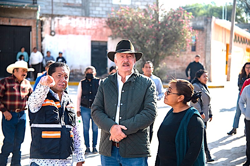 Supervisa Enrique Vega avances de obras en La Cañada, Cerrito Colorado y Palo Alto por 31 mdp.