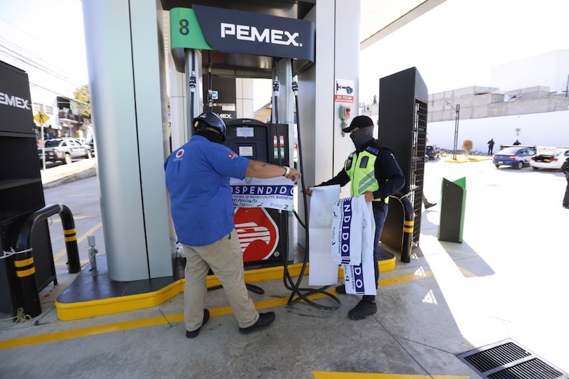 Tras hechos de violencia en Querétaro Capital clausuran gasolinera en la Col. Porvenir.