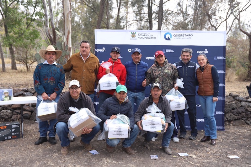 Equipan a brigadas para combate a incendios forestales en Querétaro