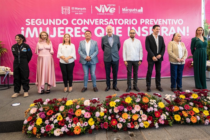 Casi 2 mil marquesinas participan en conmemoración del Día Internacional de la Mujer.