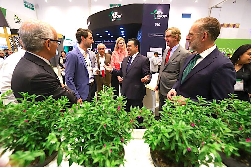 Luis Nava participa en la inauguración de la Tercera Expo Green Tech Americas 2023.