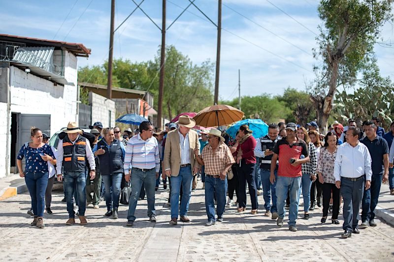 Realizan obras de urbanización y alumbrado en localidades de El Marqués