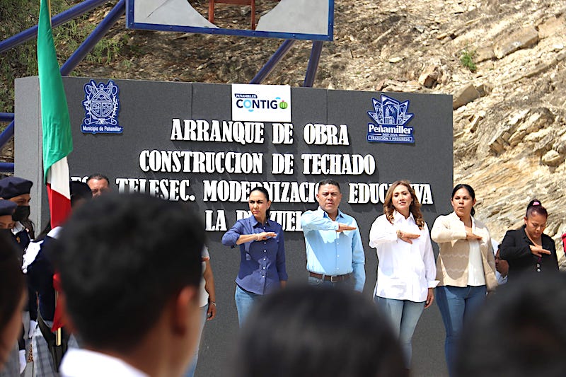 Arrancan obras para construir techumbre en Escuela TV Secundaria de La Plazuela, Peñamiller. Estas acciones beneficiarán a todoa la comunidad educativa del plantel, indicó el Alcalde Juan Carlos Linares..