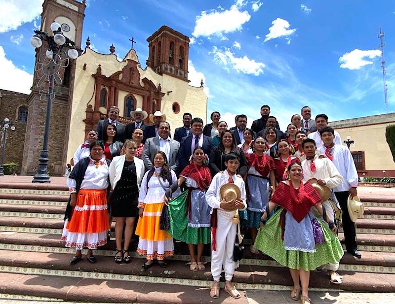 Los Pueblos Mágicos de Amealco y San Joaquín firman hermanamiento.