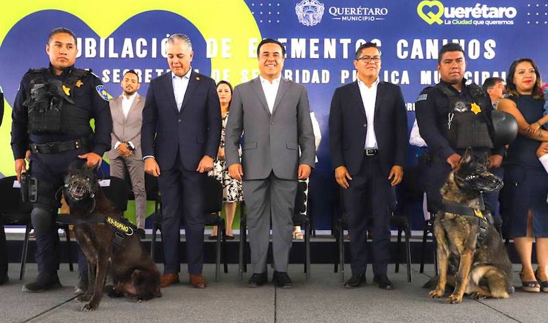 Luis Nava encabeza ceremonia de Jubilación de dos elementos caninos de la Secretaría de Seguridad.