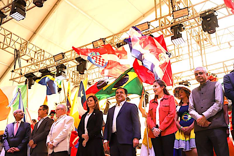 Participan 57 países en la XV Edición del Festival de Comunidades Extranjeras. Se lleva a cabo desde este 13 y hasta el 16 de abril en el Querétaro Centro de Congresos de la capital queretana.