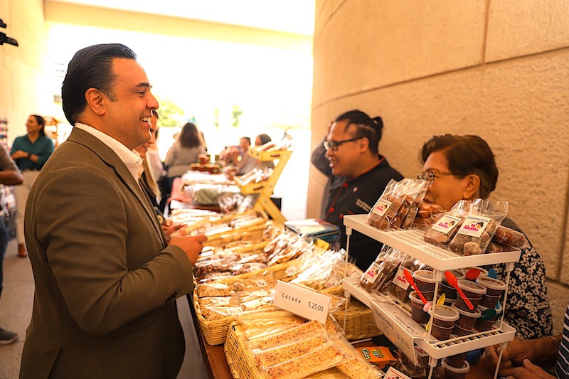 "Contigo Pa’Delante" busca beneficiar a 400 emprendedores y microempresarios en Querétaro.