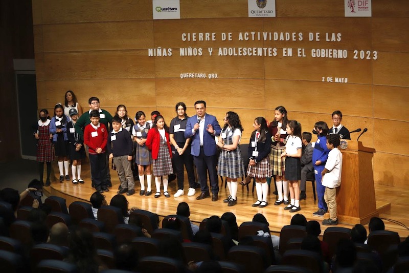 Preside Luis Nava iniciativa niñas y niños en el Gobierno 2023.