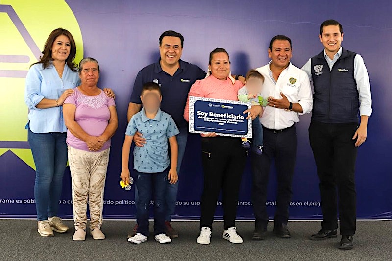 En beneficio de 300 familias, entrega Luis Nava 81 paquetes parea el mejoramiento de Vivienda