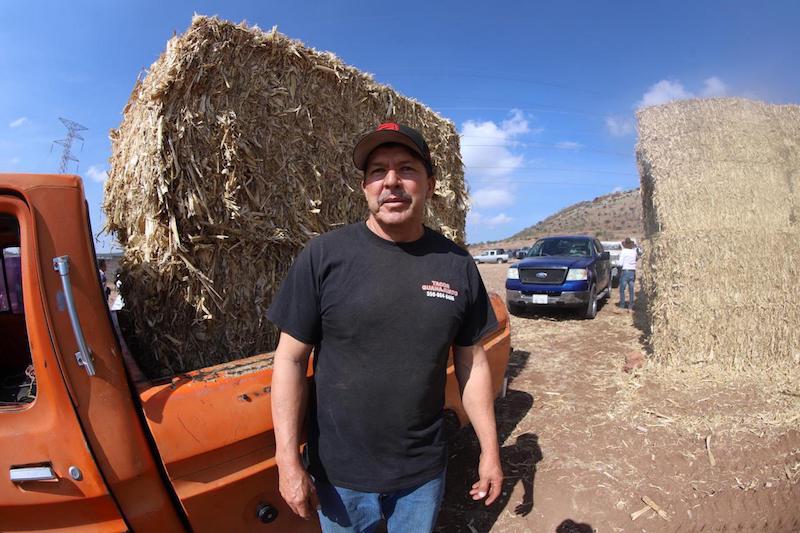 Entregan 2,500 toneladas de pastura a asociaciones ganaderas de Querétaro.