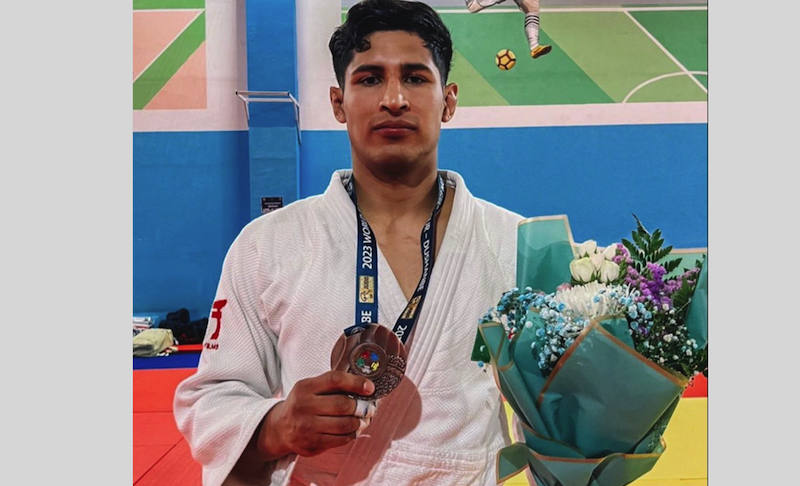 Judoca Queretano gana medalla de bronce en Grand Prix en Tayikistán.