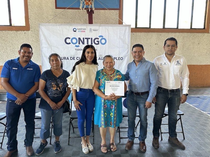 Capacitan a 200 mujeres de la Sierra de Querétaro para el autoempleo.