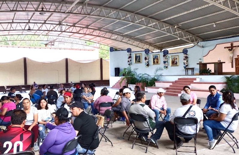 Capacitan a prestadores de servicios turísticos de Peñamiller.