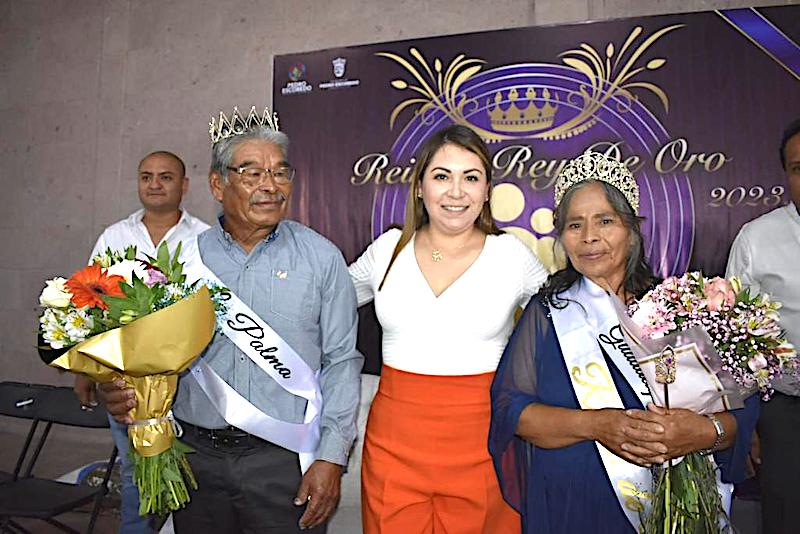 Eligen a la Abuelita y Abuelo de Oro 2023 en Pedro Escobedo.