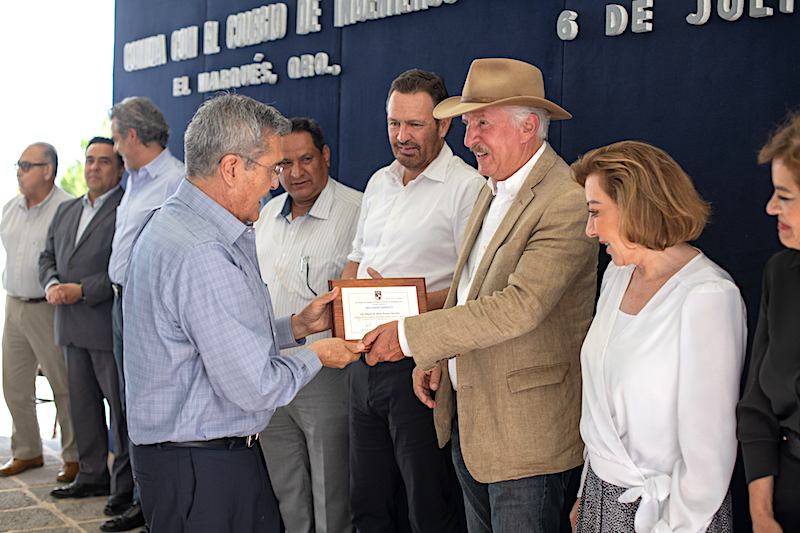 Contribuyen ingenieros al desarrollo urbano de El Marqués; asegura Enrique Vega.
