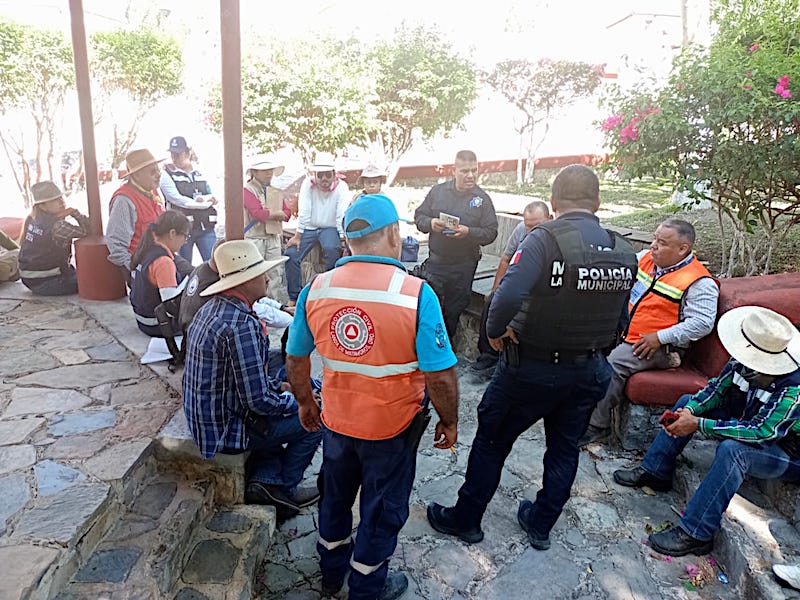 Muere peregrino de un infarto en Pinal de Amoles.