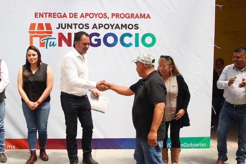 Apoyan a emprendedores de Colón con vales del programa "Juntos Apoyamos Tu Negocio".