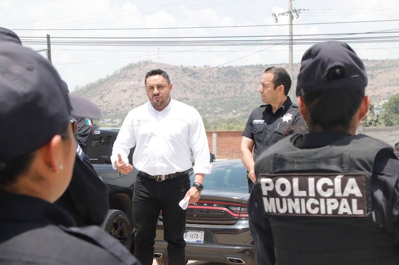 Entregan 30 vehículos a 14 Policías Municipales de Querétaro.