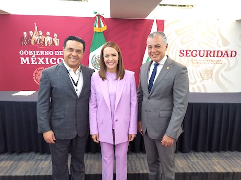 Luis Nava asiste a la Asamblea de la Conferencia Nacional de Seguridad Pública.